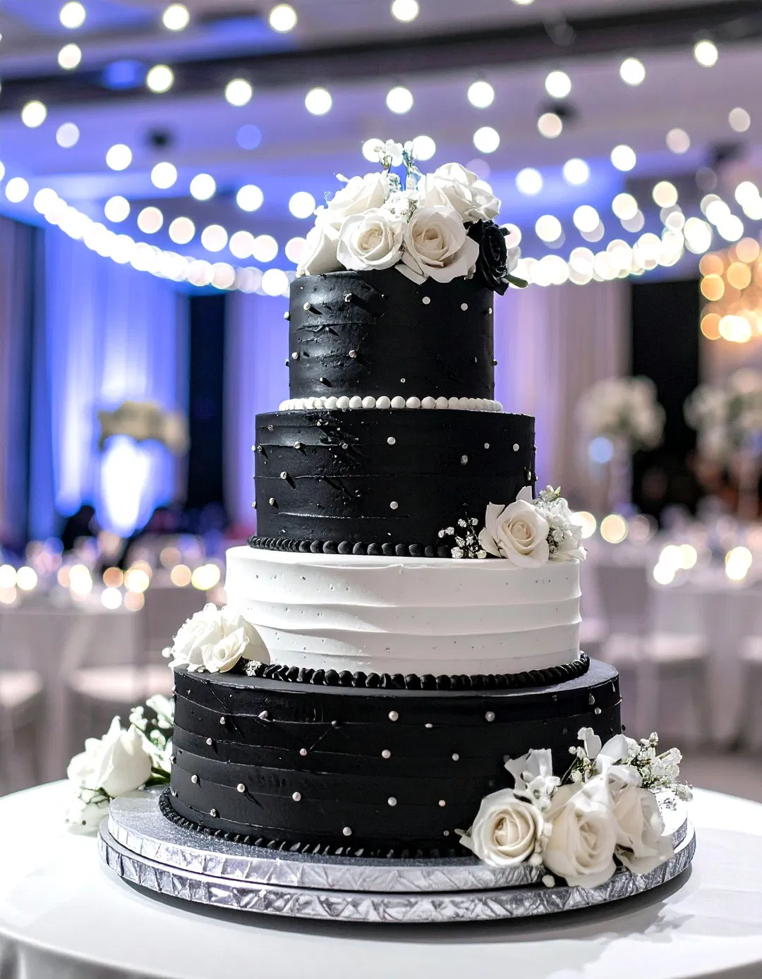 Black and White Contrast Wedding Cakes