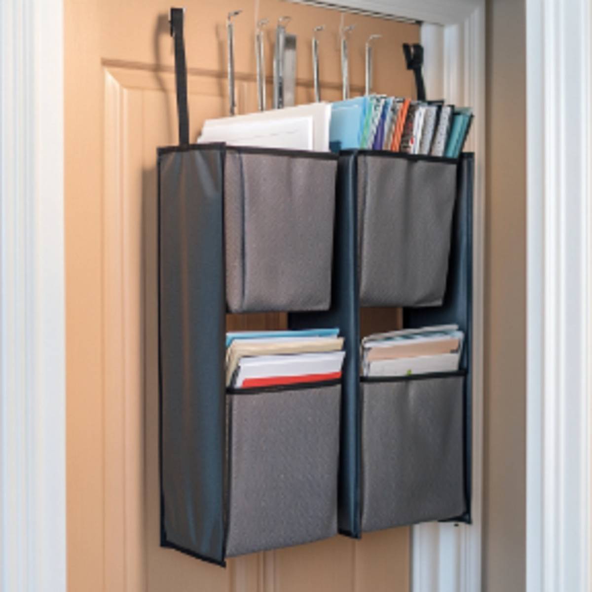 Hanging file organizer