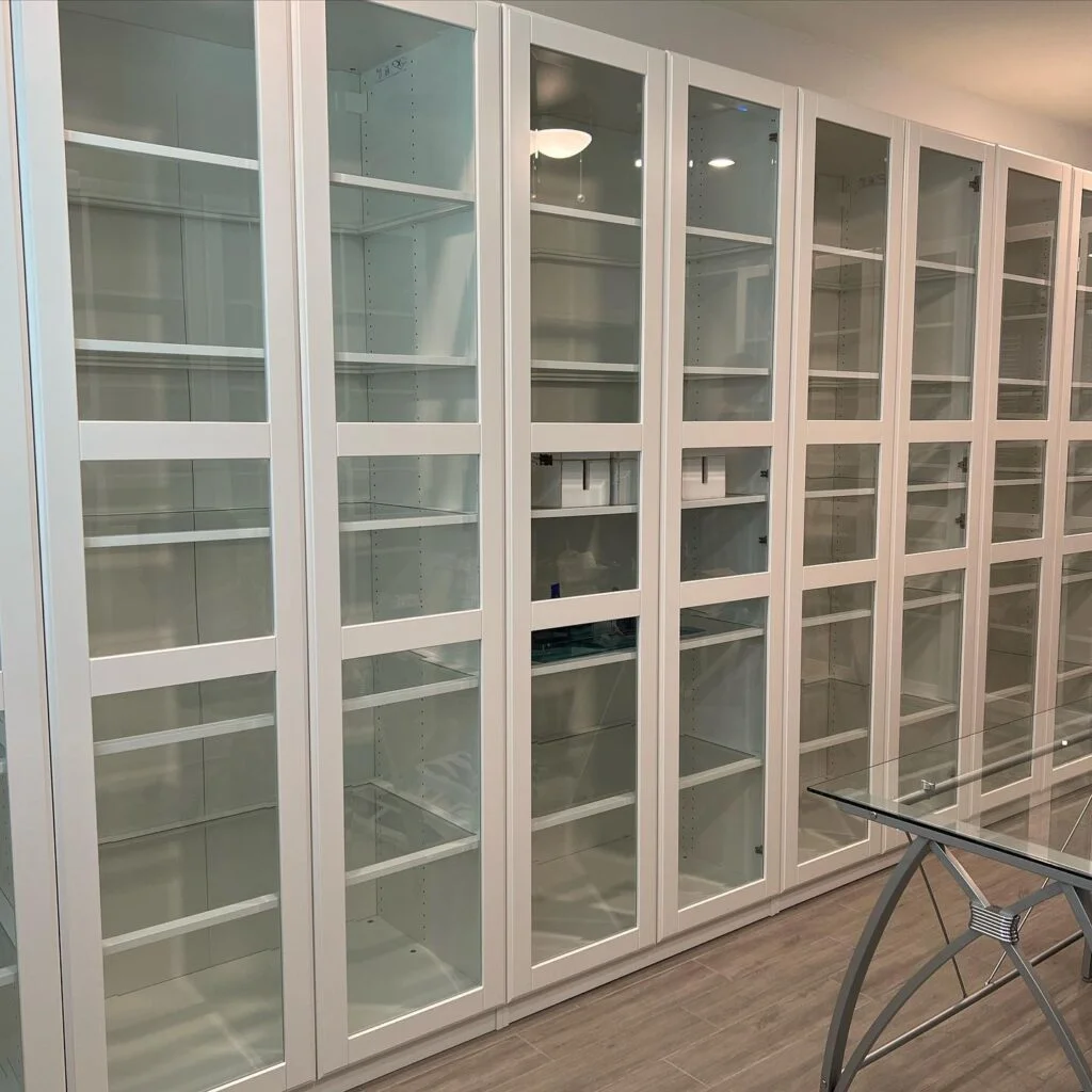 Glass Wall Purse Storage